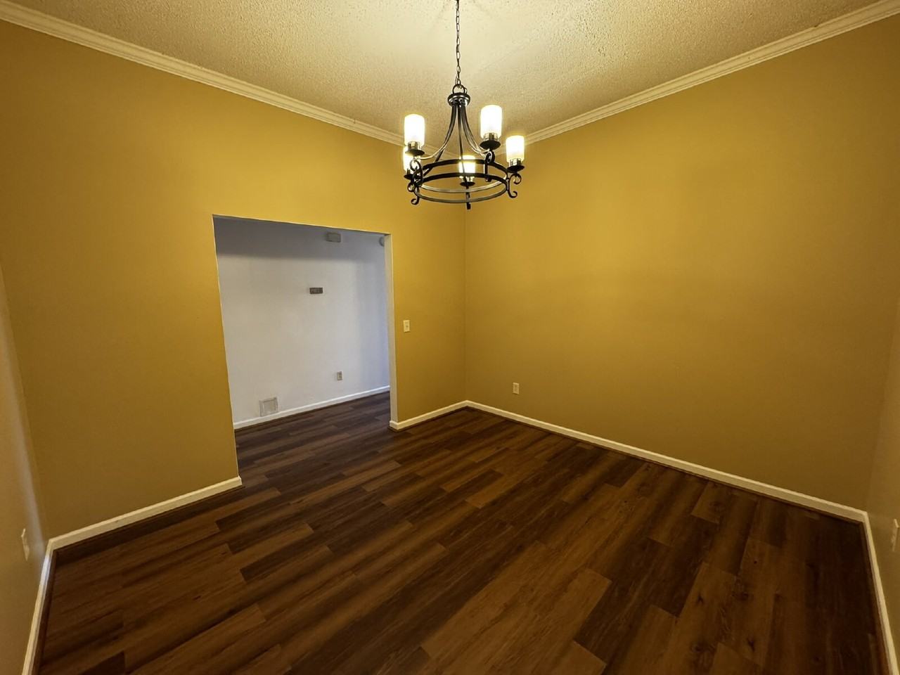 276 Gloucester Dr - Photo 4 of 14