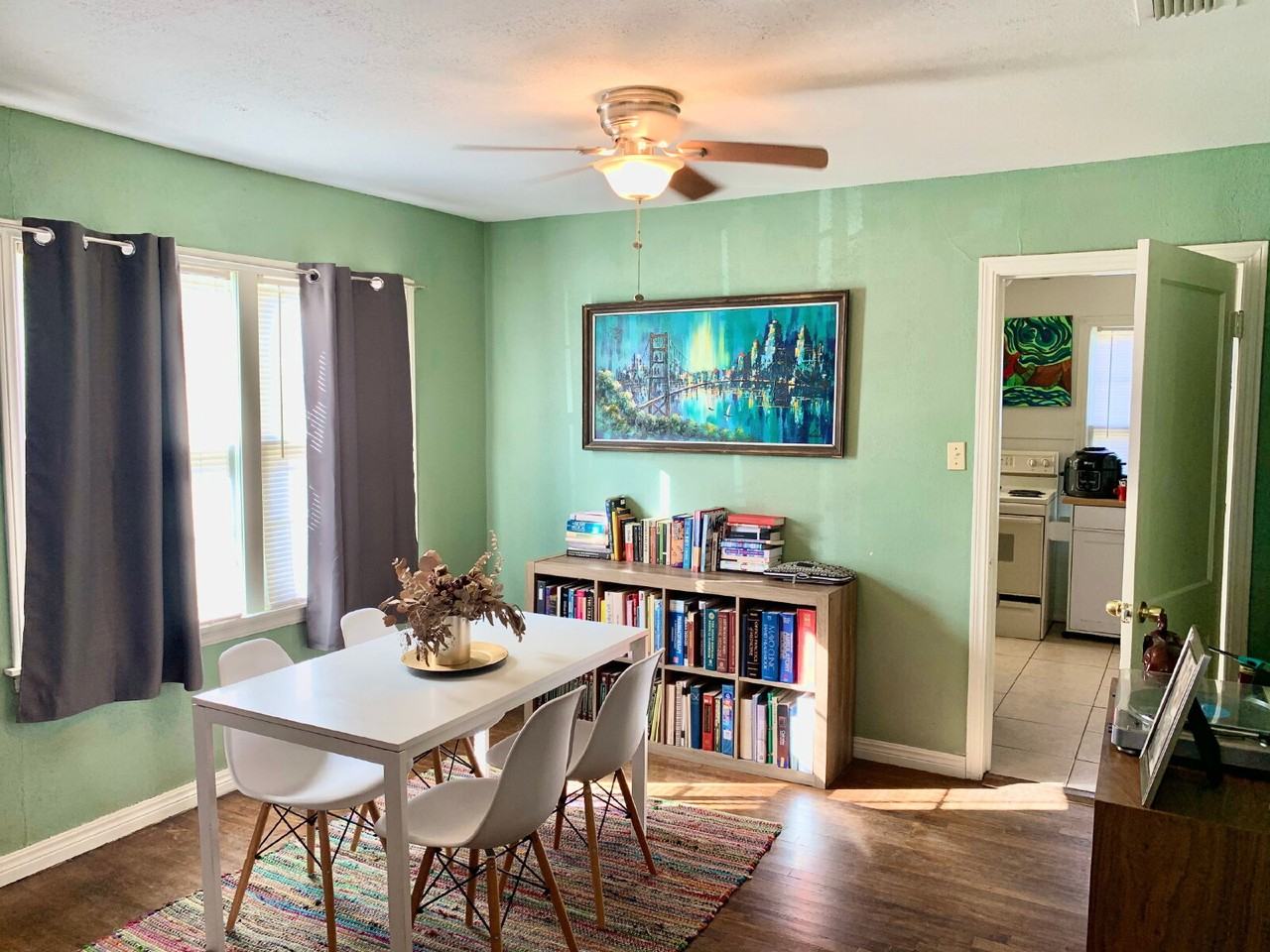 2610 32nd St - Photo 3 of 12