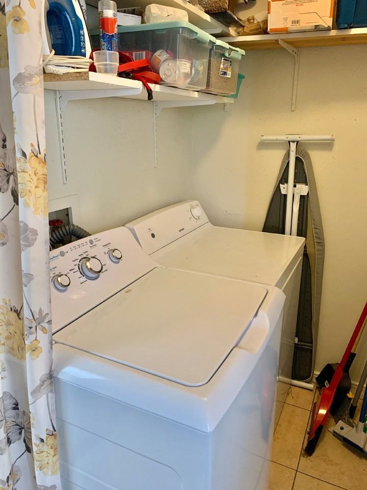 2610 32nd St - Photo 6 of 12