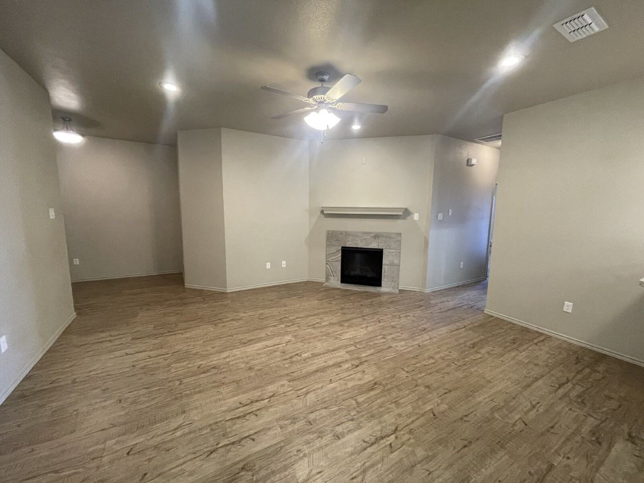 6704 Pontiac Ave - Photo 2 of 9