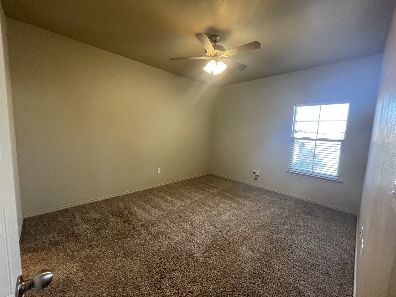 6704 Pontiac Ave - Photo 4 of 9