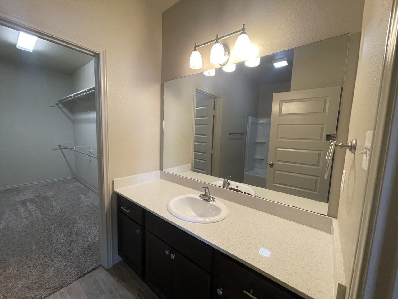6704 Pontiac Ave - Photo 5 of 9