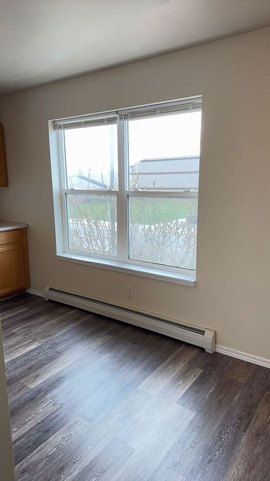 Redstone Group - 213 Show Place - Photo 4 of 13