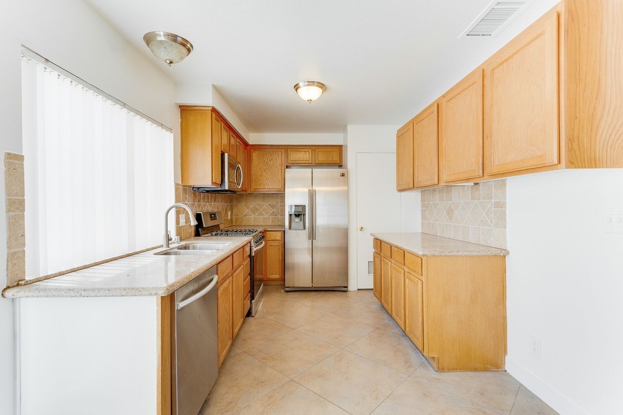 6224 Meadow Vista Ln - Photo 4 of 26