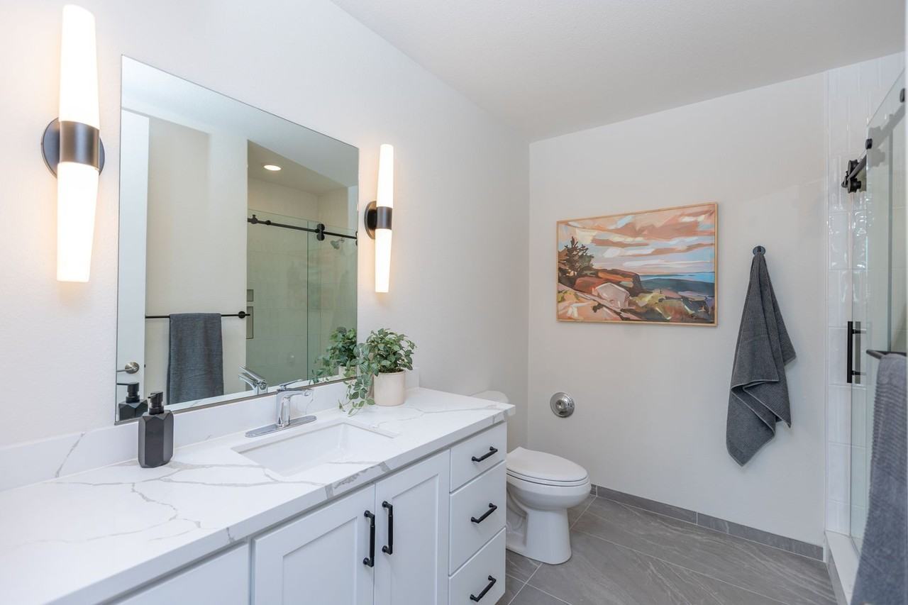 245 North Arlington Apartments - Photo 6 of 7