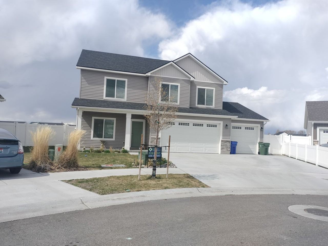 835 S 2380 W - Photo 3 of 50
