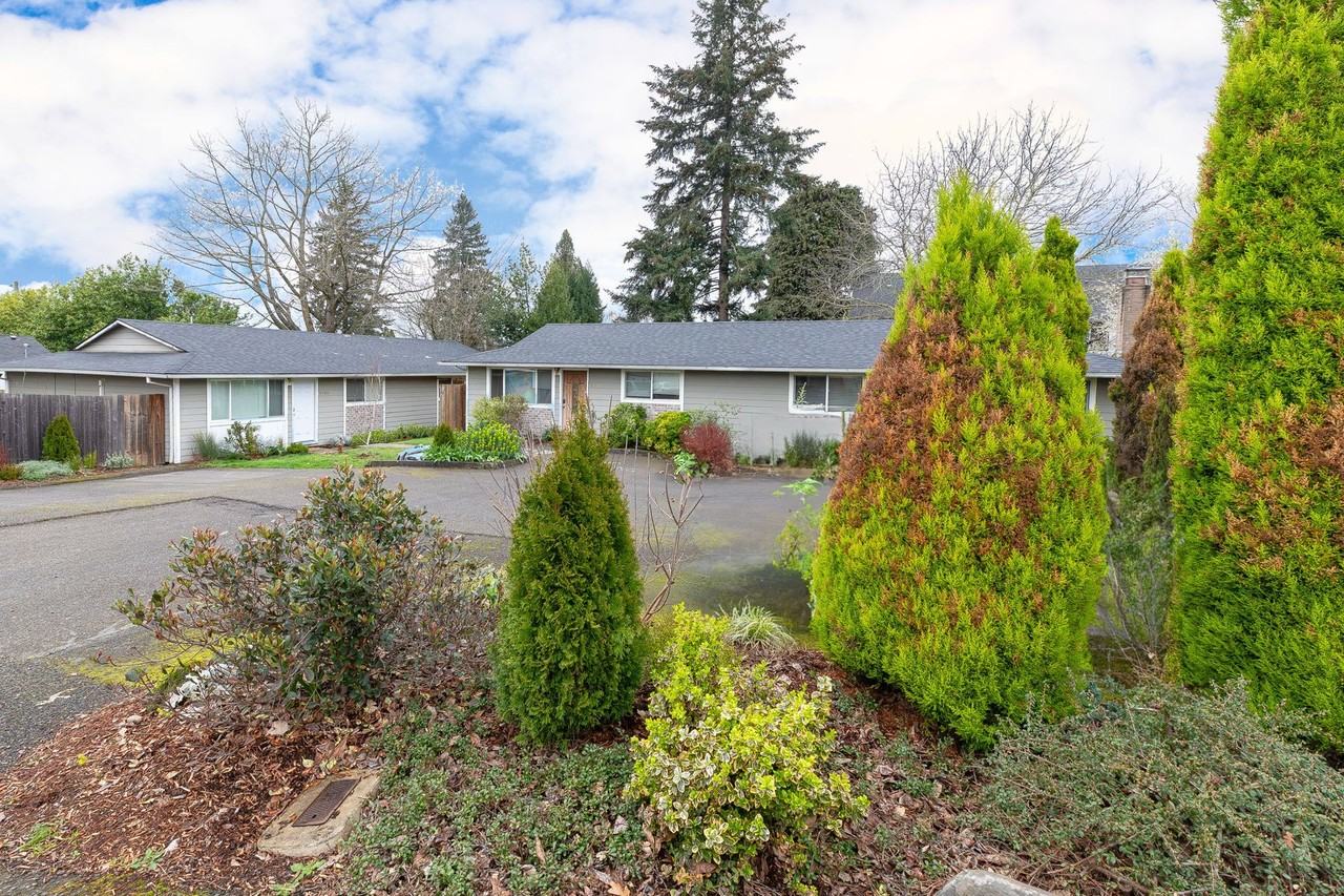 5930-5940 NE 60th Ave - Photo 2 of 3