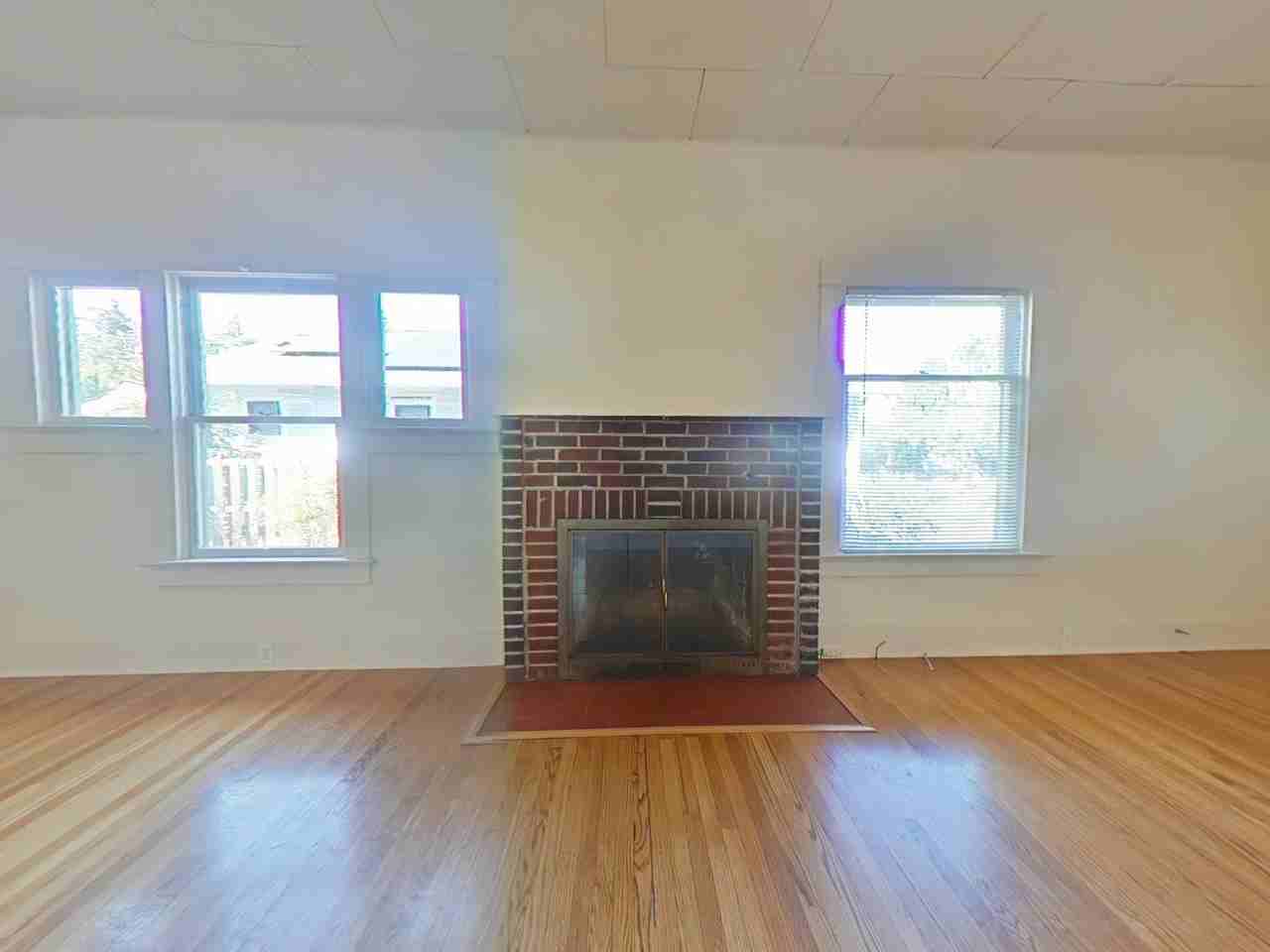 430 Nw 13th St - Photo 2 of 12