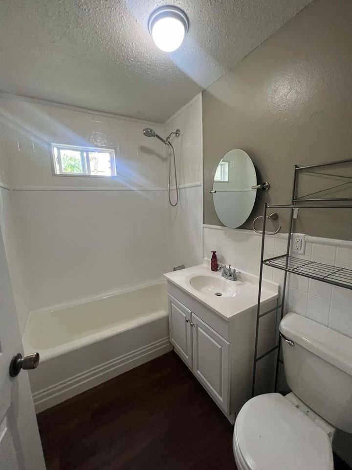 214 S Tom St - Photo 5 of 20