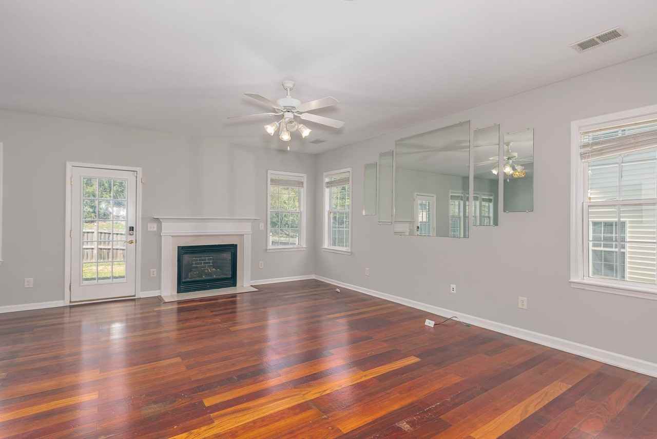 6192 Boughton Ct - Photo 7 of 22