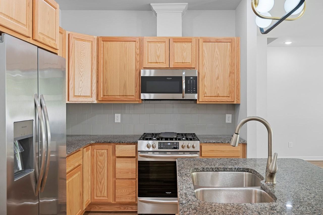 232 Shingle Oak Rd - Photo 6 of 27