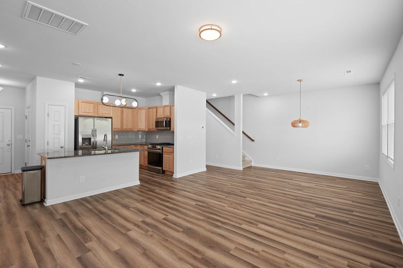 232 Shingle Oak Rd - Photo 7 of 27