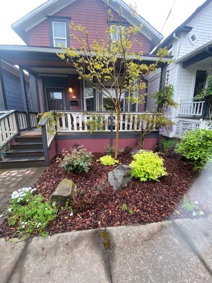 416 Se 26th Ave - Photo 3 of 16