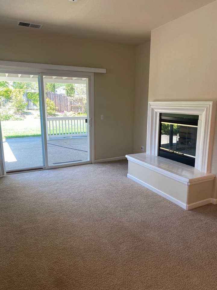 304 Homewood Ct - Photo 5 of 14