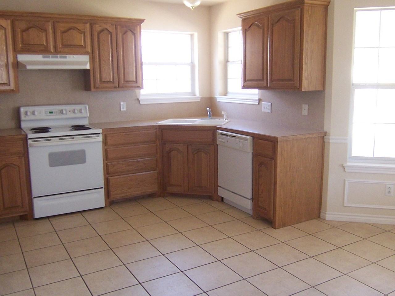 2234 Patriot Commons Rd - Photo 3 of 5