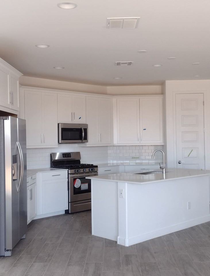 1536 W Corral Rd - Photo 3 of 16