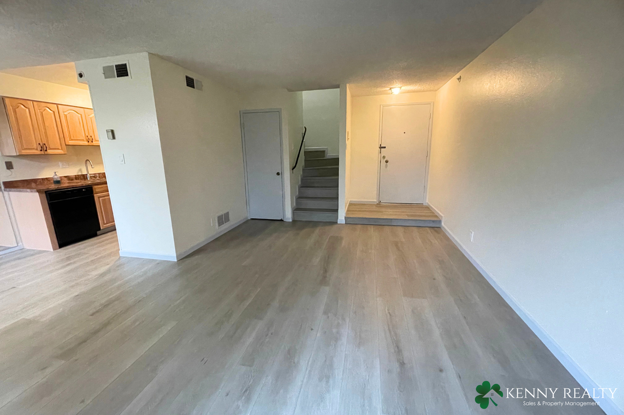 3709 Fairfax Way - Photo 4 of 23