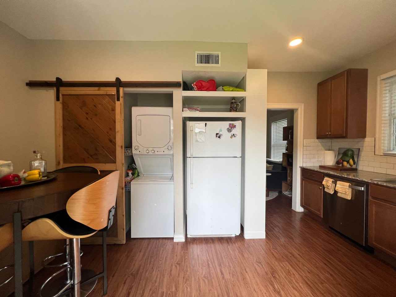 1406 Houston St - Photo 5 of 14