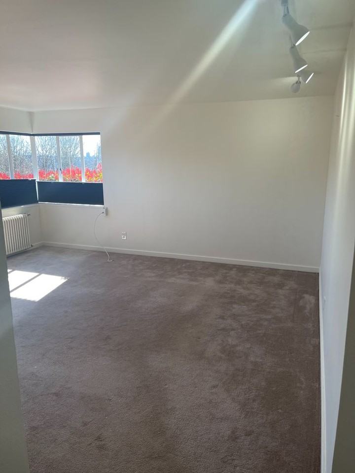 1800 Taylor Ave N #2 - Photo 7 of 25
