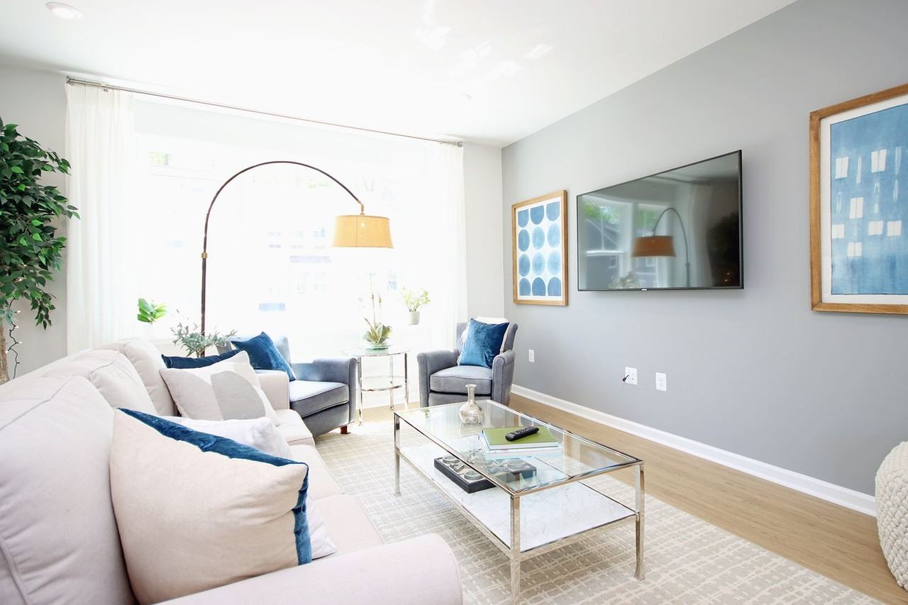 2018 Desoto Dr - Photo 2 of 24