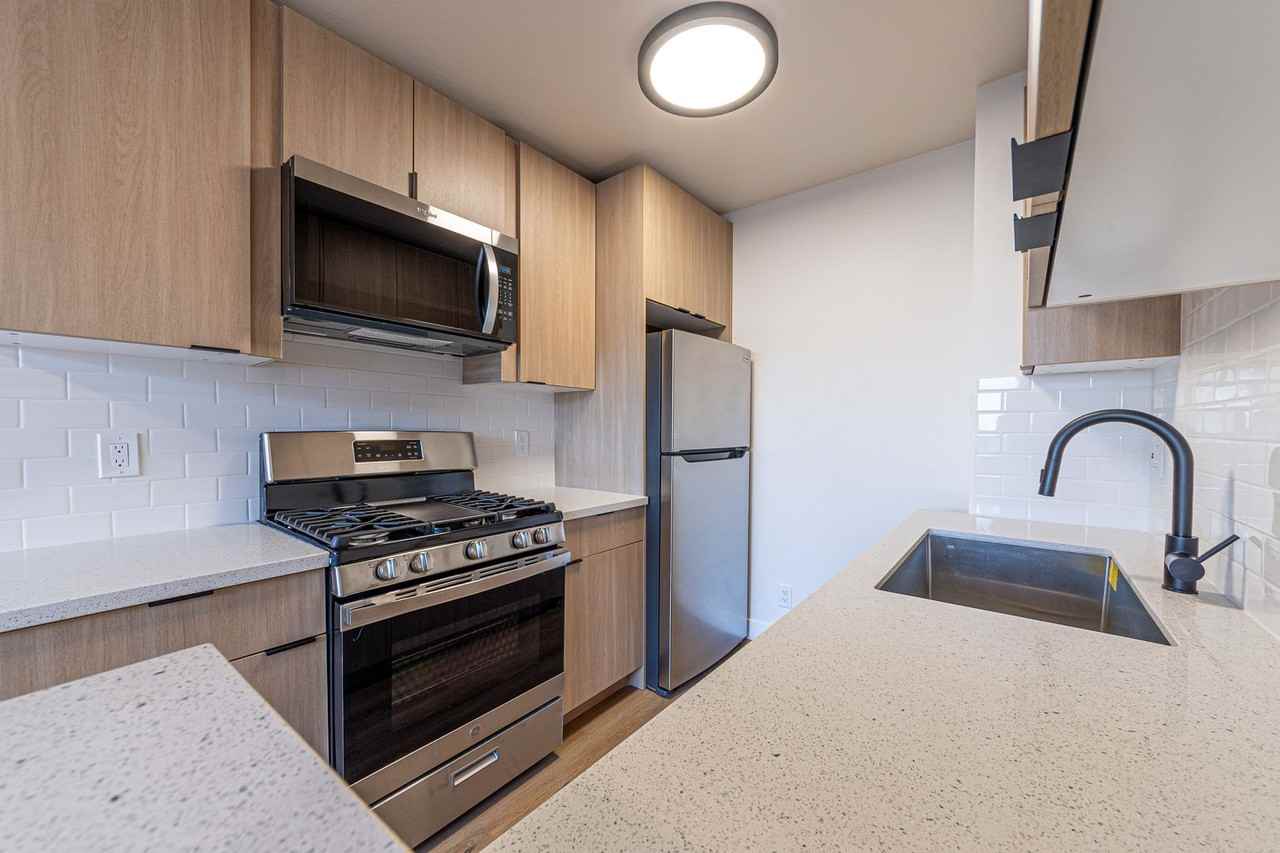 3401 Ocean Park Blvd - Photo 5 of 50