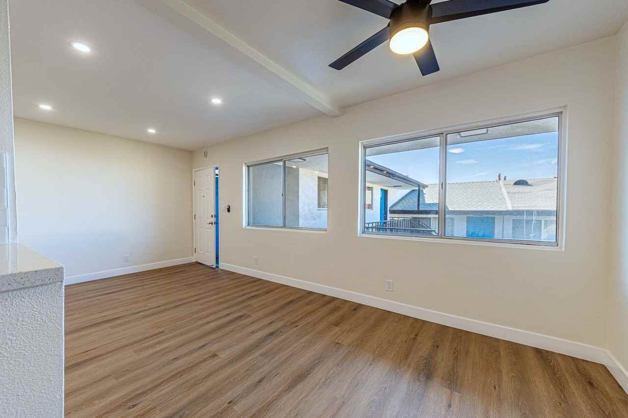 3401 Ocean Park Blvd - Photo 7 of 50