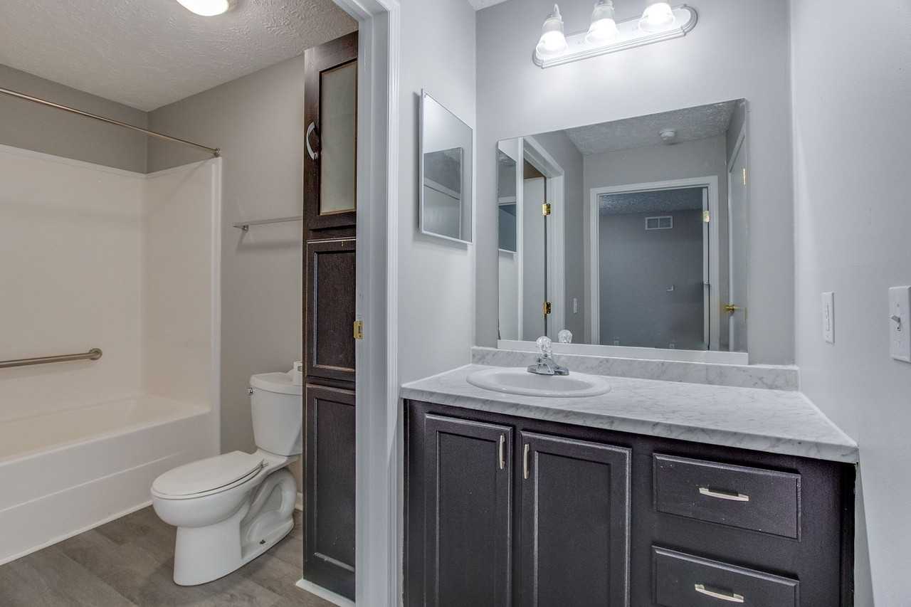 322 Franklin St - Photo 5 of 10