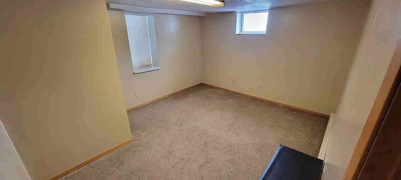 2521 Iowa - Photo 7 of 12