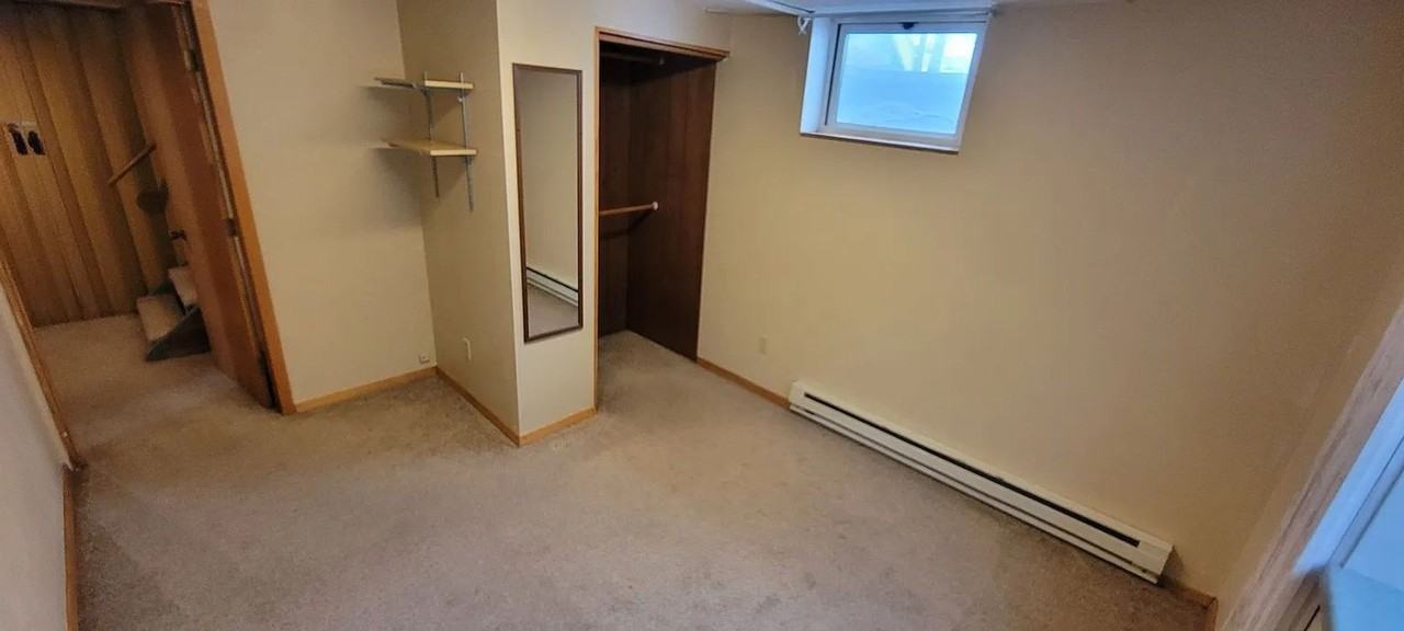2521 Iowa - Photo 7 of 13