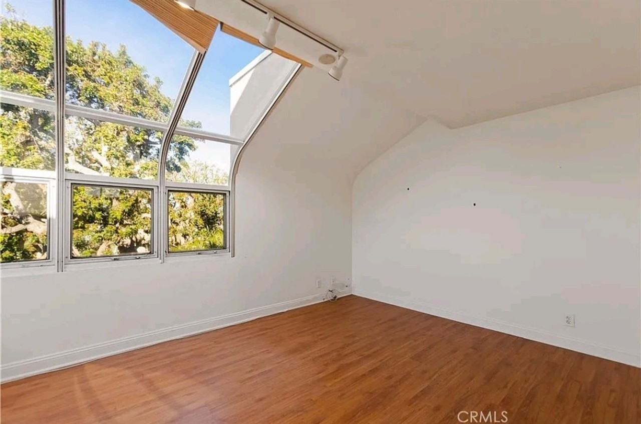 16061 Surprise Ln - Photo 2 of 18