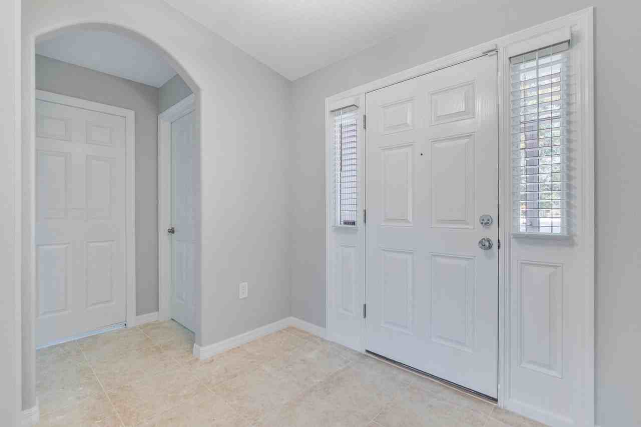 27206 Jade Isle Ct - Photo 2 of 33