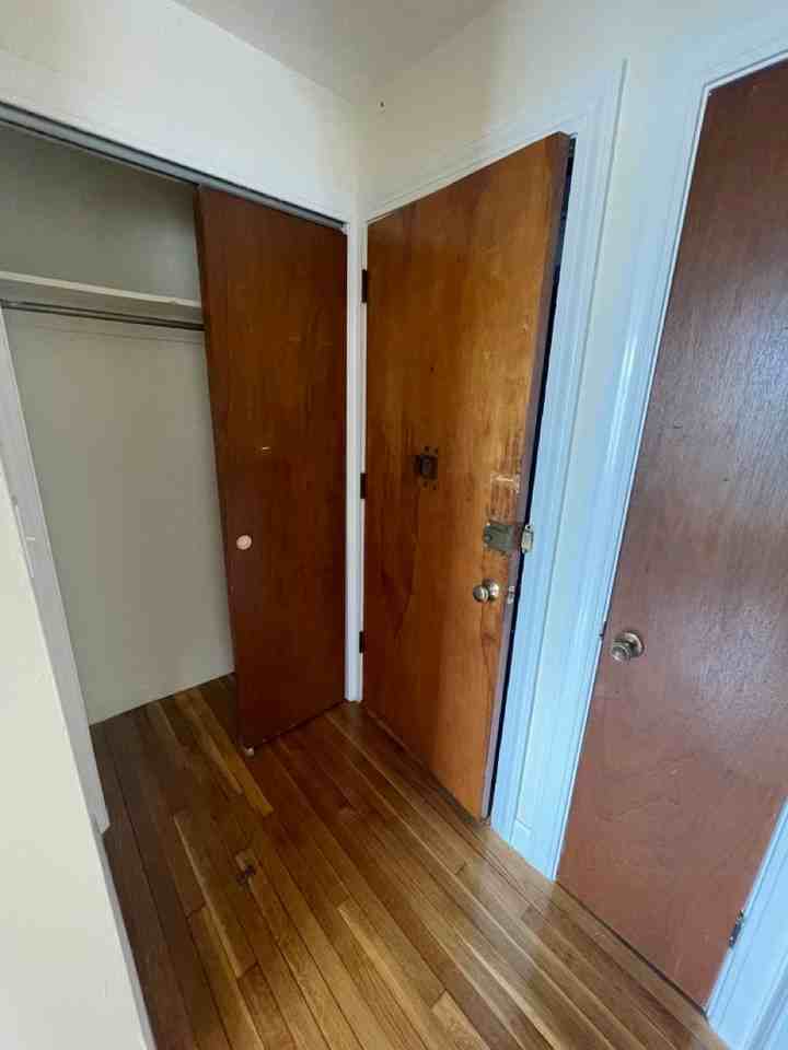160 N Beacon St - Photo 5 of 6