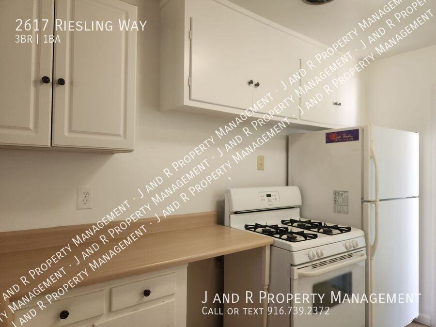2617 Riesling Way - Photo 2 of 20