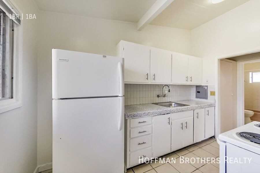 2552 E 16th St #20 - Photo 2 of 13