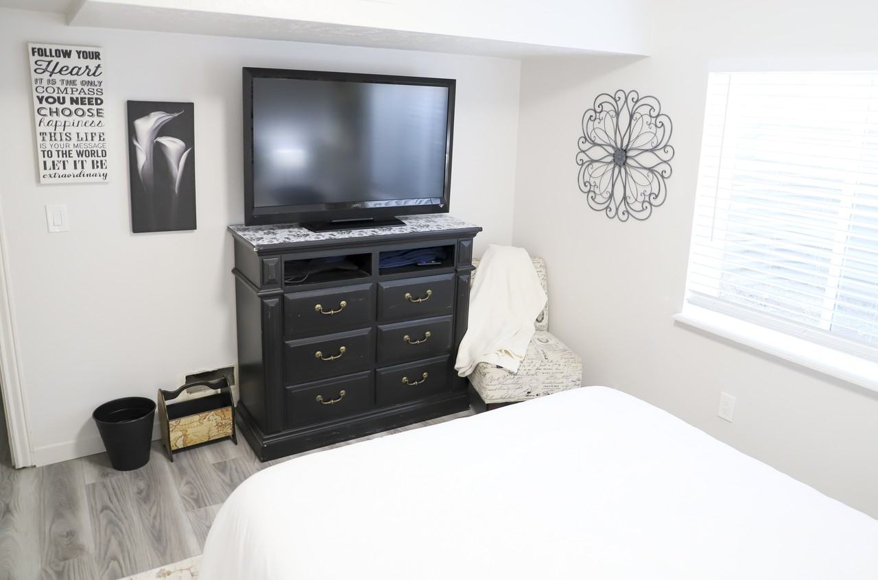 284 West 850 North Street #b #NA - Photo 7 of 8