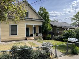 featured image of 493 Fairview St #3
