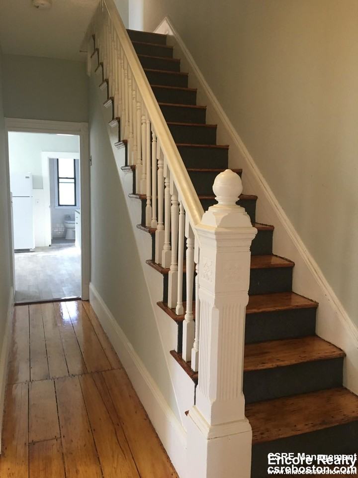 12 Saunders St #NA - Photo 5 of 8