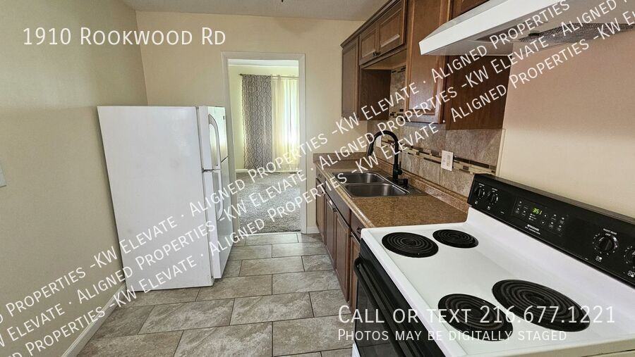 1910 Rookwood Rd - Photo 3 of 21