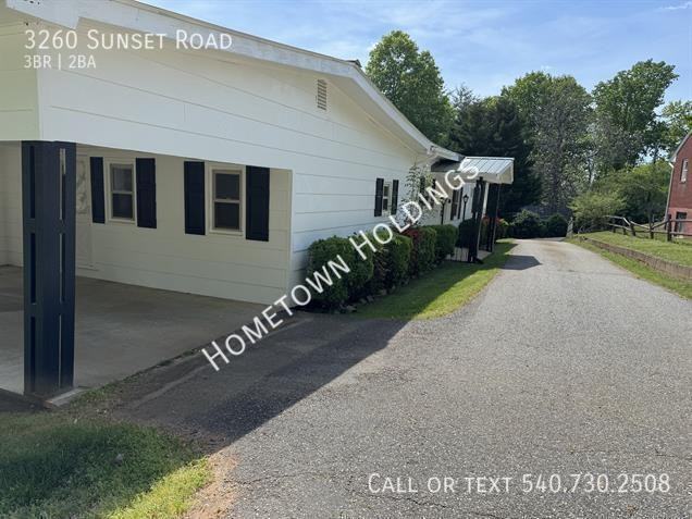 3260 Sunset Rd - Photo 2 of 9