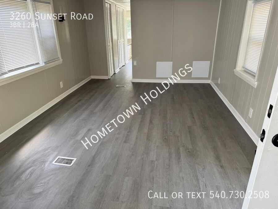 3260 Sunset Rd - Photo 3 of 9