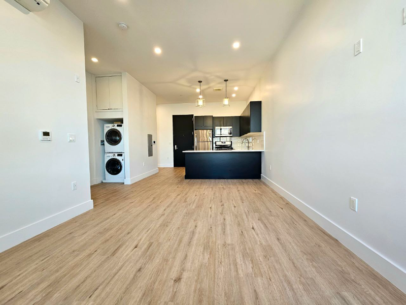 715 Pak Ave #7H - Photo 2 of 16