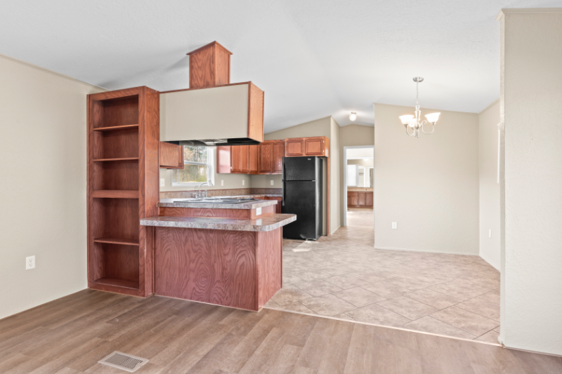 15807 Country Way - Photo 3 of 12