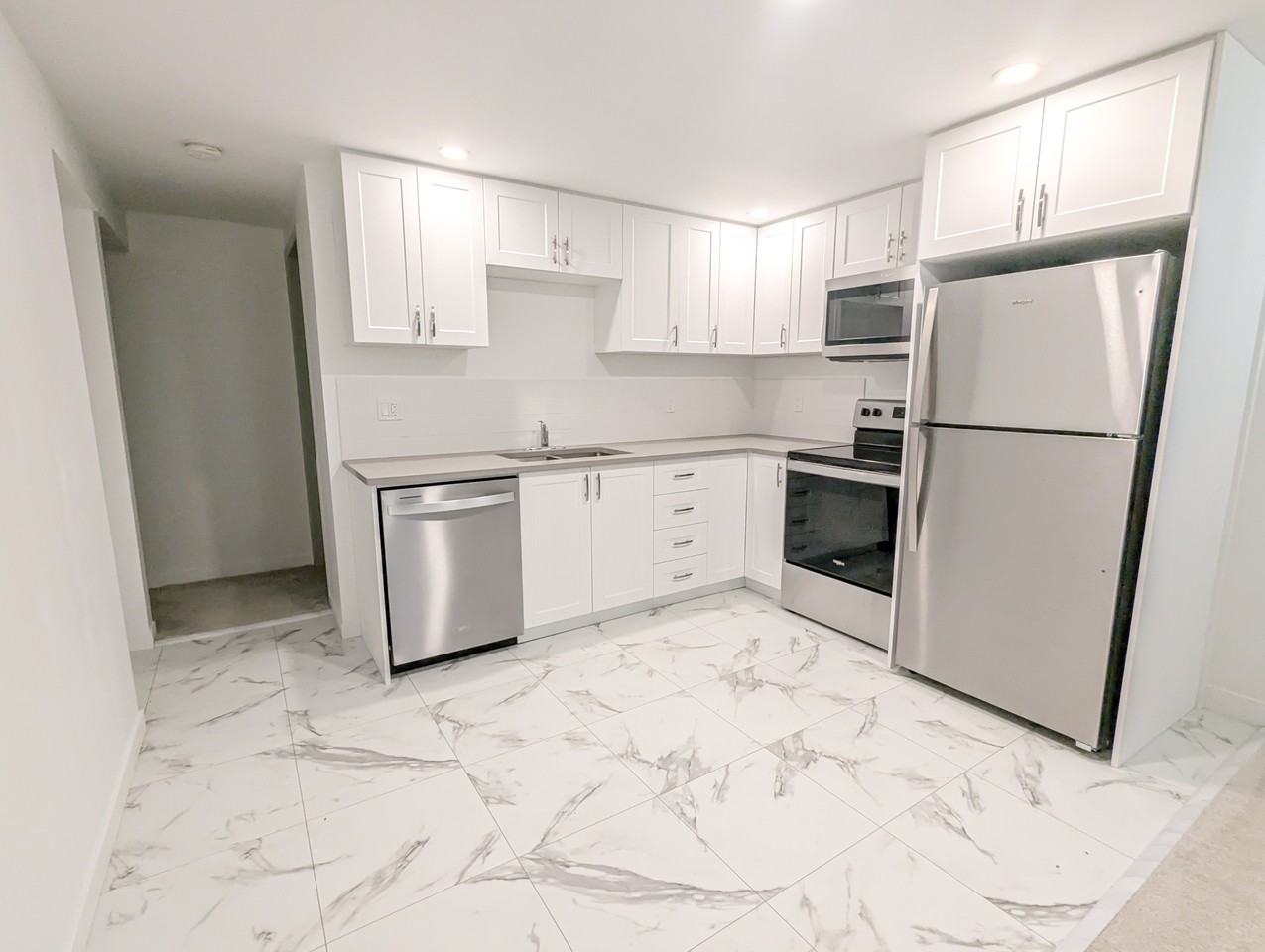 2712 Doverbrook Rd Se Lowr - Photo 2 of 17