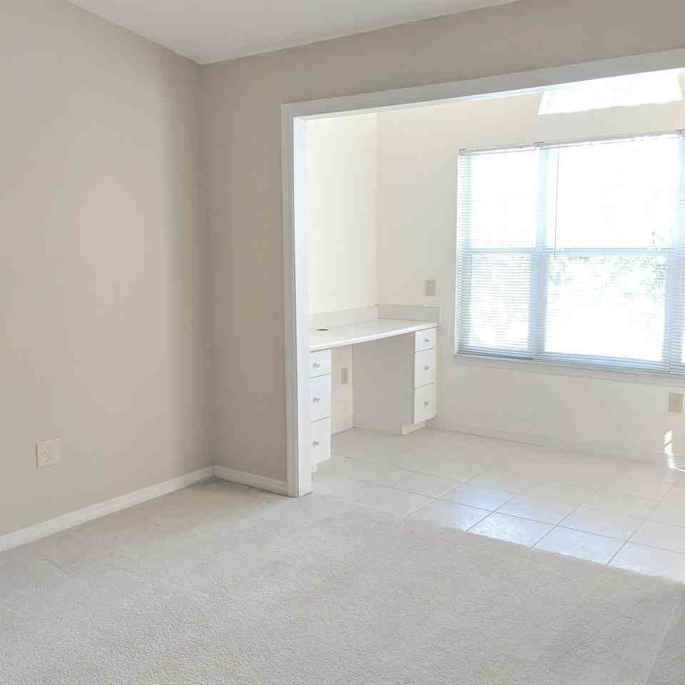 28204 Harbour Vista Circle - Photo 2 of 4