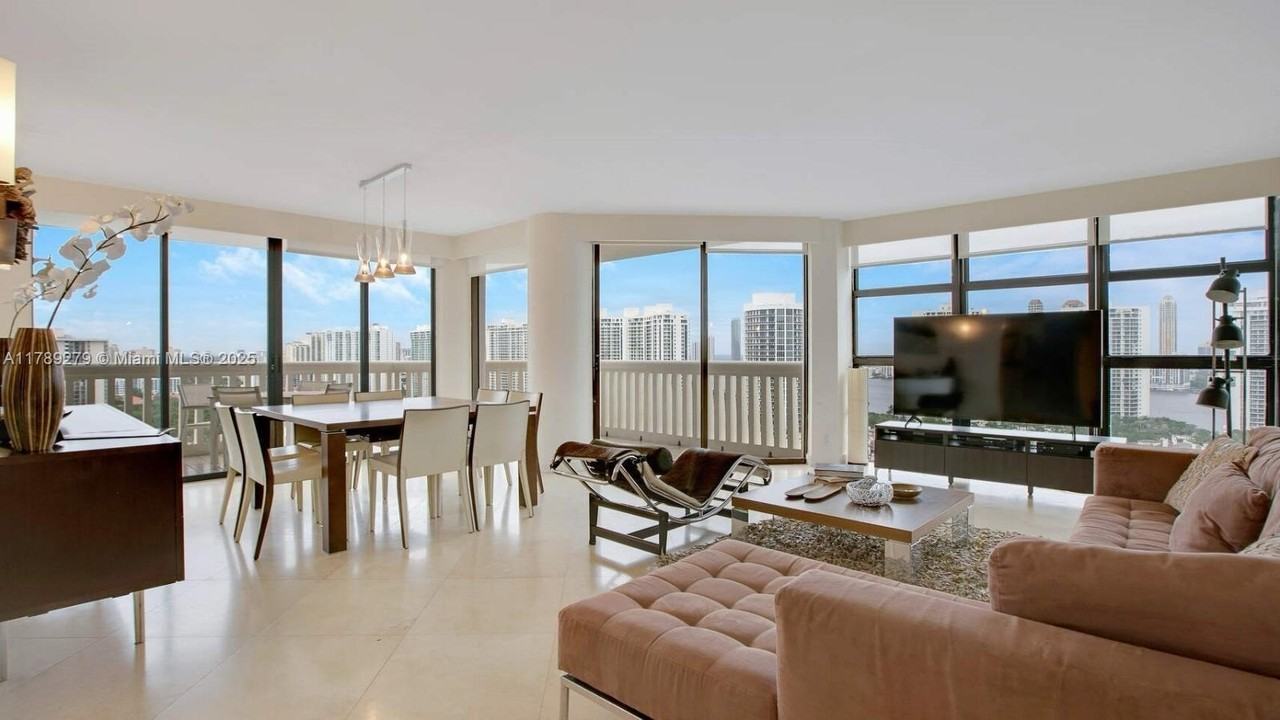 1000 W Island Blvd #2409