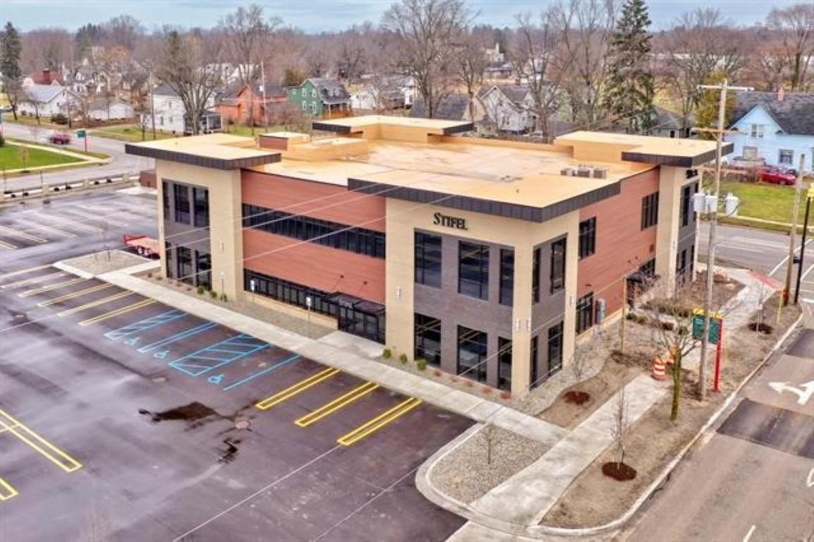 415 Rodd St - Photo 2 of 16