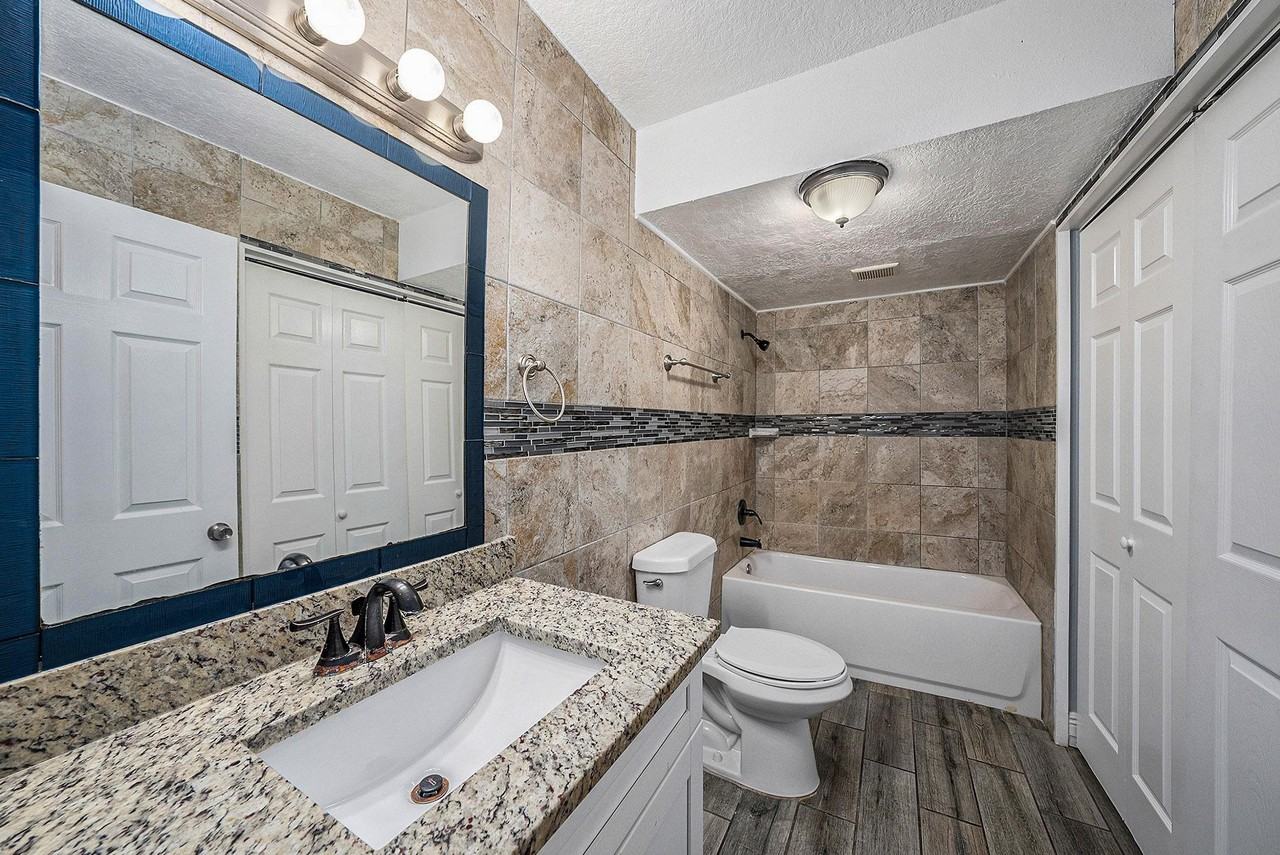 Maydell Dr - Photo 3 of 8