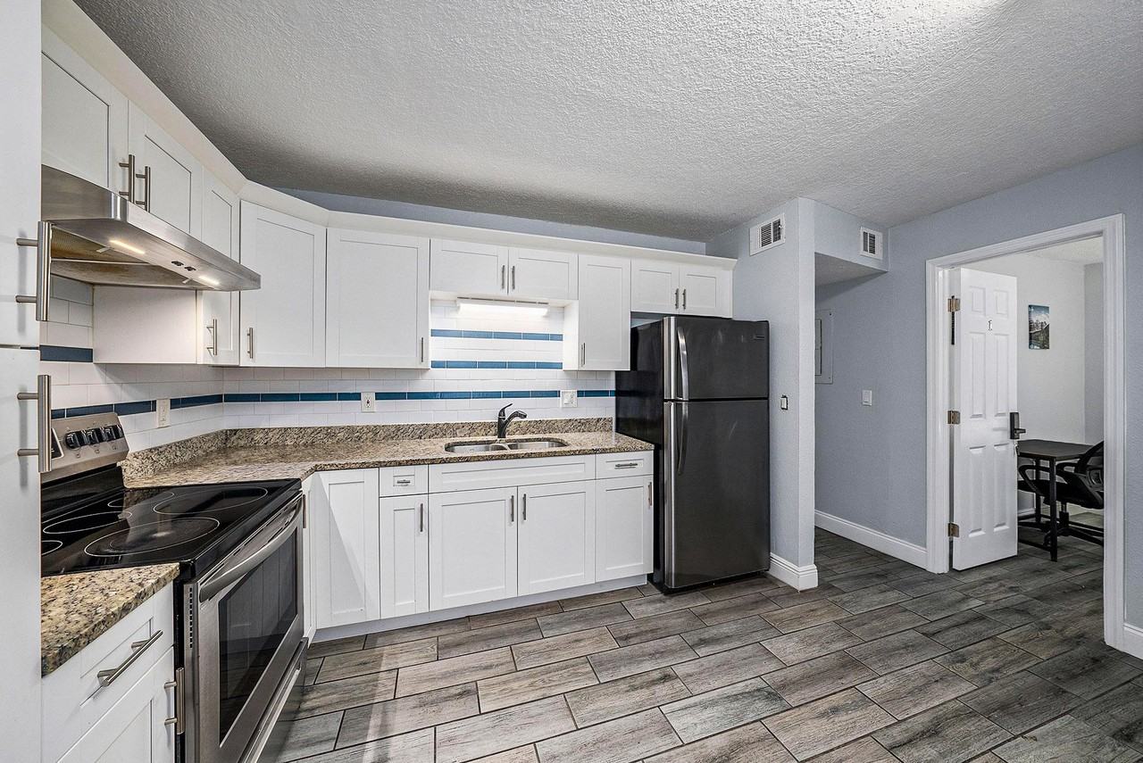 Maydell Dr - Photo 4 of 8