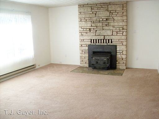 191 Middle Fork Rd - Photo 3 of 13