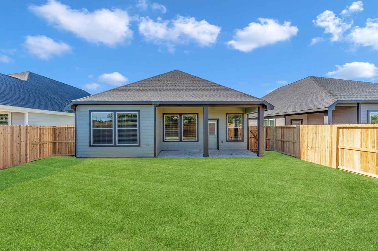 16910 Solomons Plume Ln - Photo 3 of 9